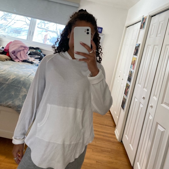 TNA thermal waffle sweater 🤍 - Picture 1 of 3